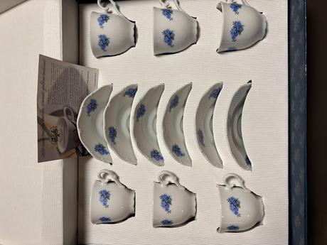Karlovarský porcelán- nezábudky- čajová sada, 