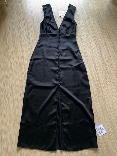 Krásne šaty asos, s