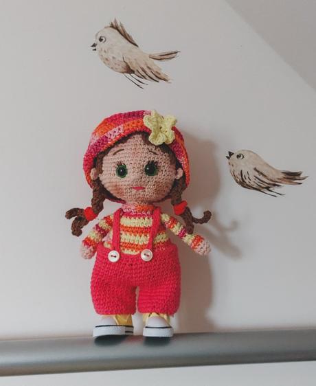 Postavička chlapček, alebo dievčatko, 