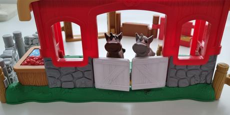 Veselá farma hrací set s otvárateľným domčekom, 