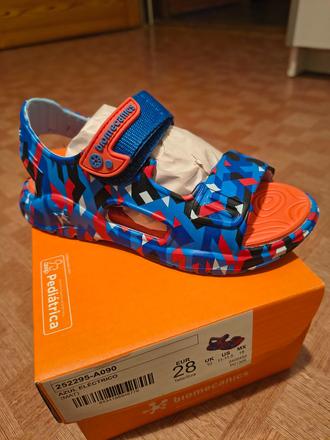 Nové sandále 28 biomecanics, 28