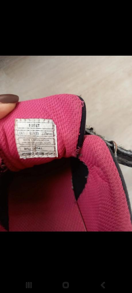 Turistická obuv, 33