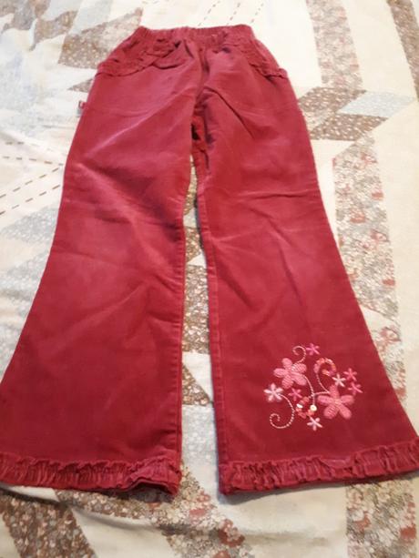 Hippie menchestraky s vysivkou, 122