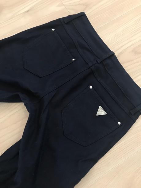 Tmavomodré nohavice, xs