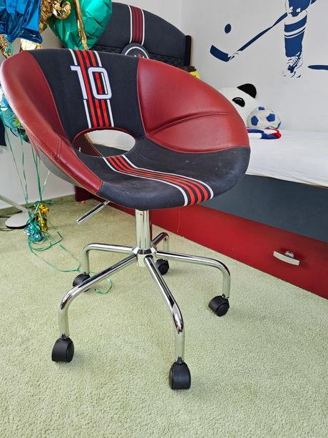 Stolička otočná cilek,