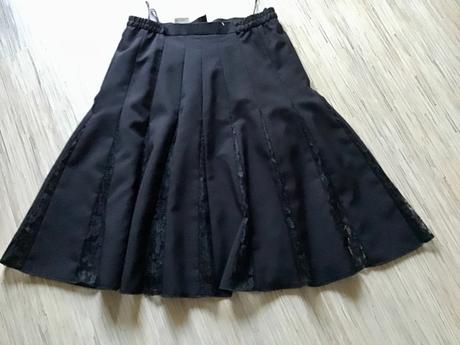 Krasna sukňa s krajkou/s13, 40