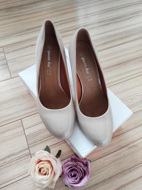 Krásne lodičky, 40