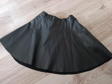 Koženková sukňa, 110