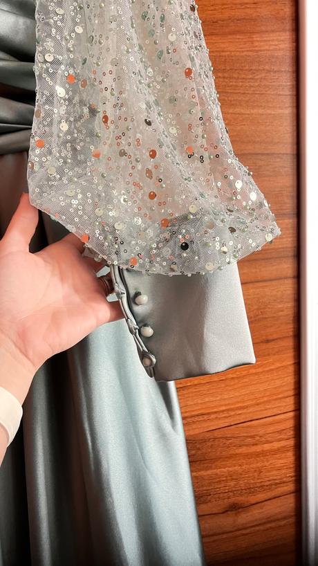 Luxusne spolocenske saty velkost m, m