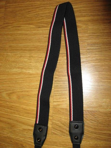 Remienok na fotoaparát,