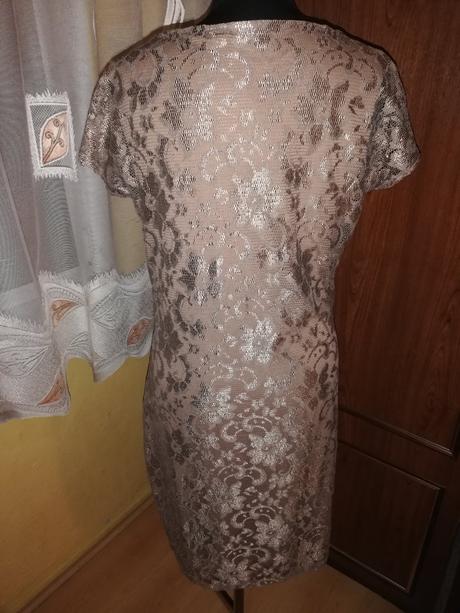 Elegantne damske saty, 42