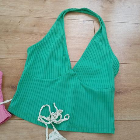 3x crop top na leto, bershka,m