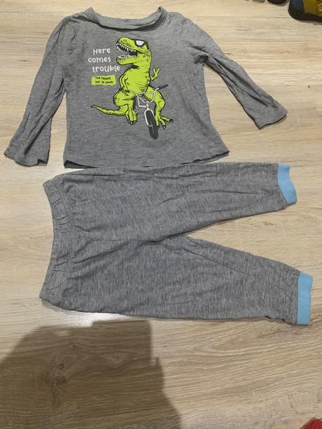 Pyzamo dinosaurus86/92, 86