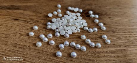 Ozdobné kamienky poloperličky 6-10 mm,