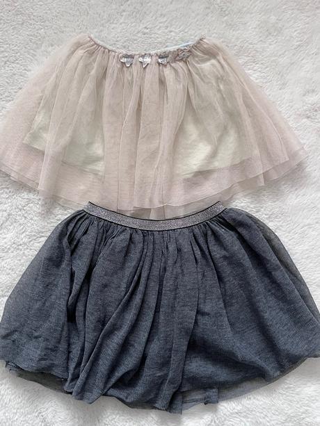 2 krasne suknicky, h&m,140