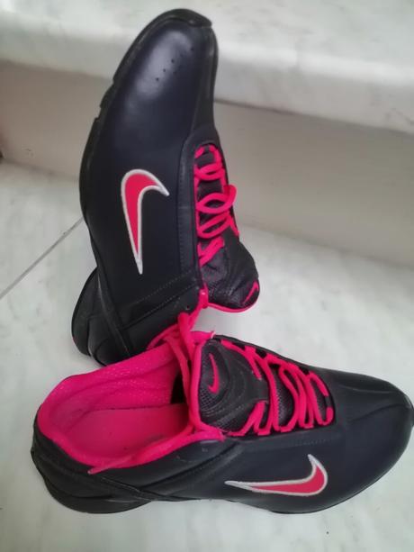 Botasky damske znackove nike vel. 38, nike,38