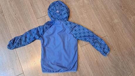 Prechodná fialová vetrovka, 116