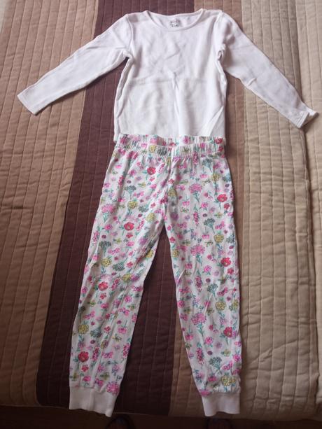 Pyžamo kvetovane, f&f,110