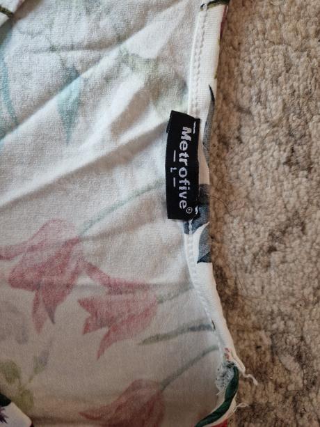 Predám kvietočkavé šaty, m