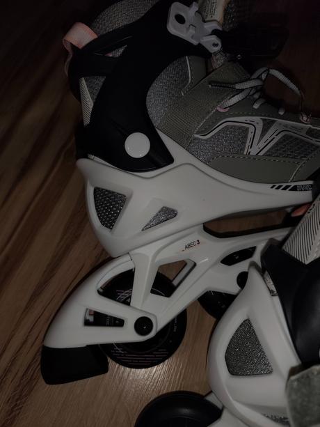 Nové korčule 35/38, 37