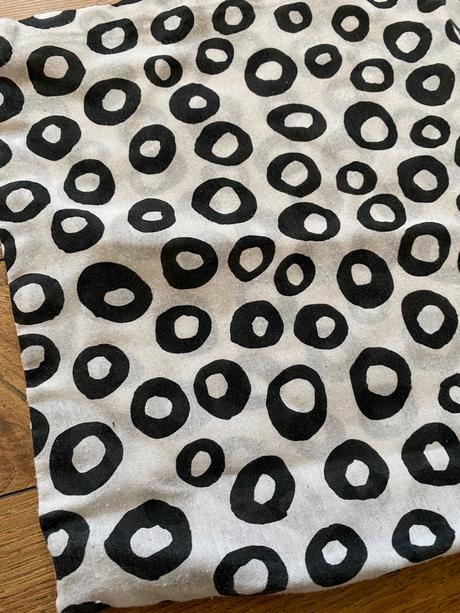 2 podlhovasté obliečky na vankúše, 