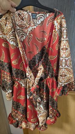 Šaty, m