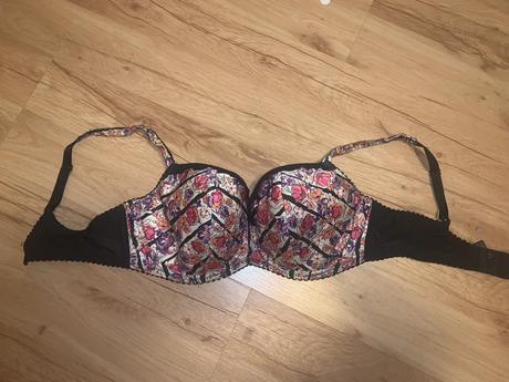 Podprsenka, marks & spencer,80e