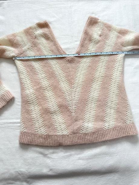 Vlnený sveter ariel francúzskej značky sezane, s