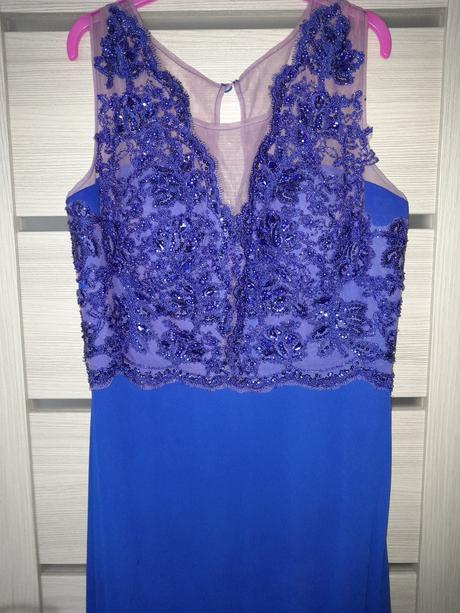 Spoločenské šaty, 46