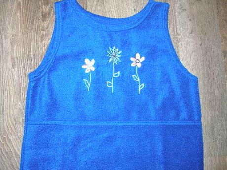 Šaty + tričko, 122