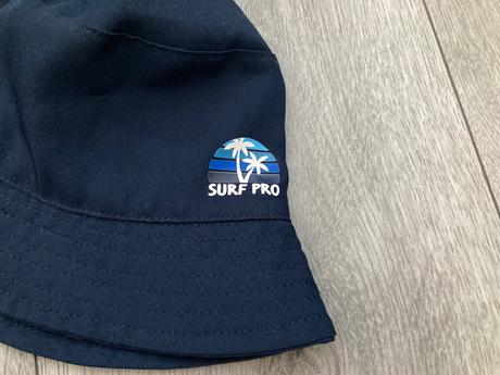 2x klobúk surf 104/122, c&a,104