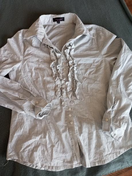 Bledo modrá blúzka s volanom, l