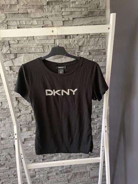 Dkny v.s, dkny,s