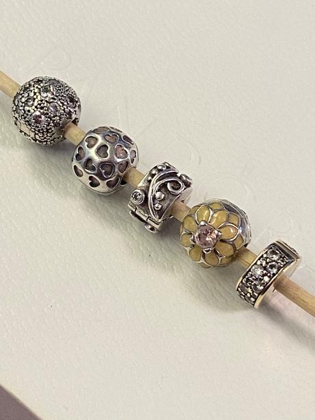 Pandora klipy, pandora