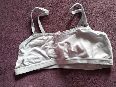 Modra podprsenka, 146