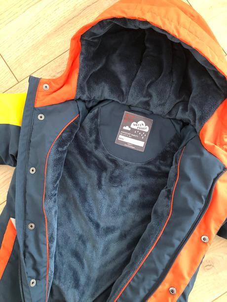 Overal na zimu, next,104