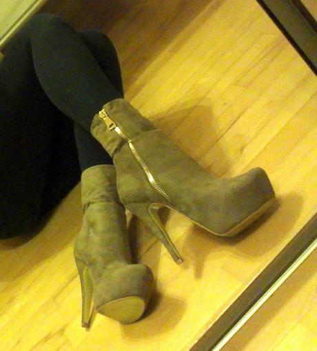 Kotnikove čižmy, 40