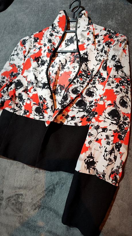 Zaujímavé sako, atmosphere,m