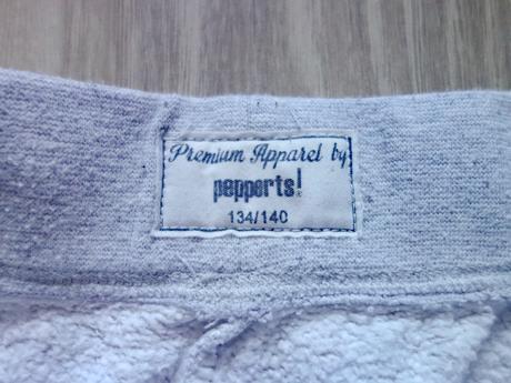 Príjemné tepláky 134/140, 134