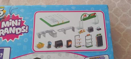 Obchodík mini brands,