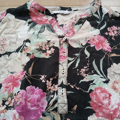 Jemná kvietkovaná blúzka reserved, reserved,46