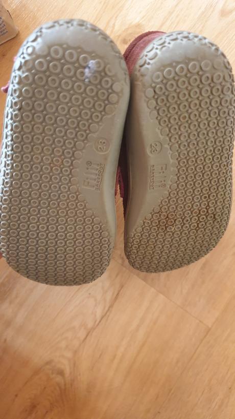 Barefoot 23, filii,23