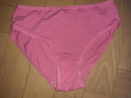 Sada 10 ks nohavičiek veľ. 110 až 122, na 5-7 r, 110