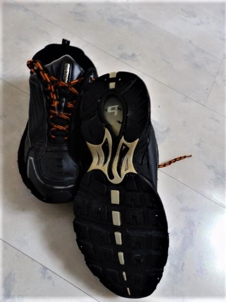 Vysoké kotníkové botasky, 35