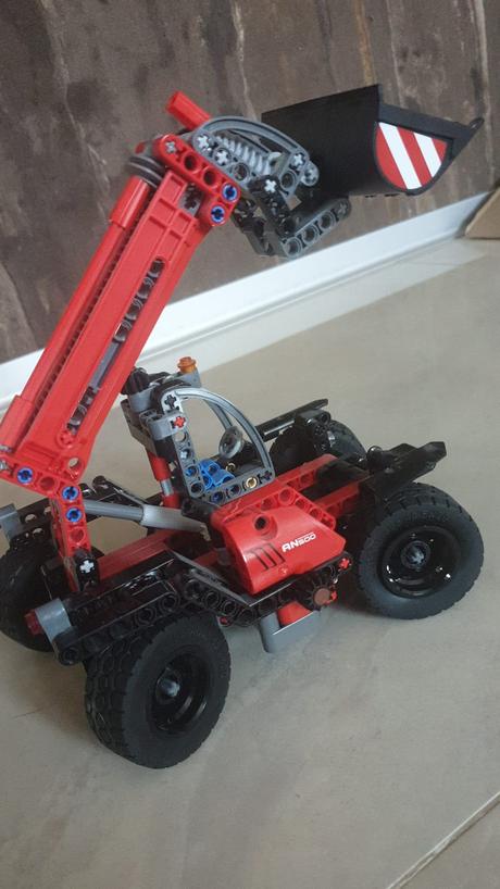 Lego technic 42061 - nakladač  top stav, 