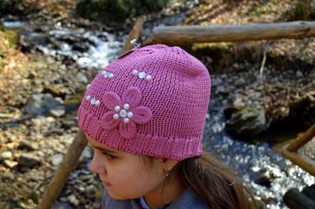 Háčkovaná čiapočka s kvetom, 80 - 158