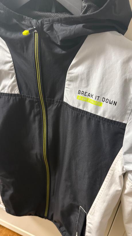 Sustiakova chlapcenska jarna bundicka, c&a,146