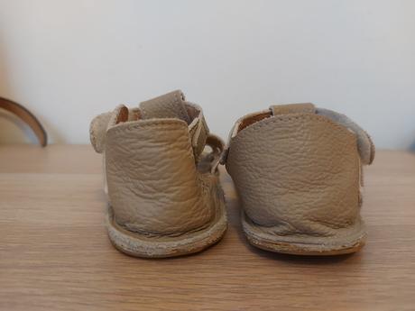 Barefoot sandalky, 28