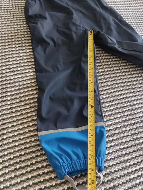 Nohavice do dažďa, 116