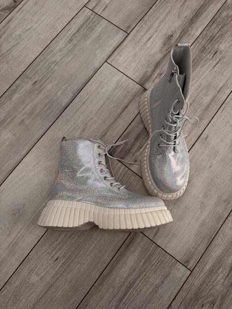Holografické čižmy shein, 40